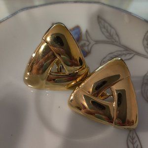 VINTAGE MONET CLIP EARRINGS
